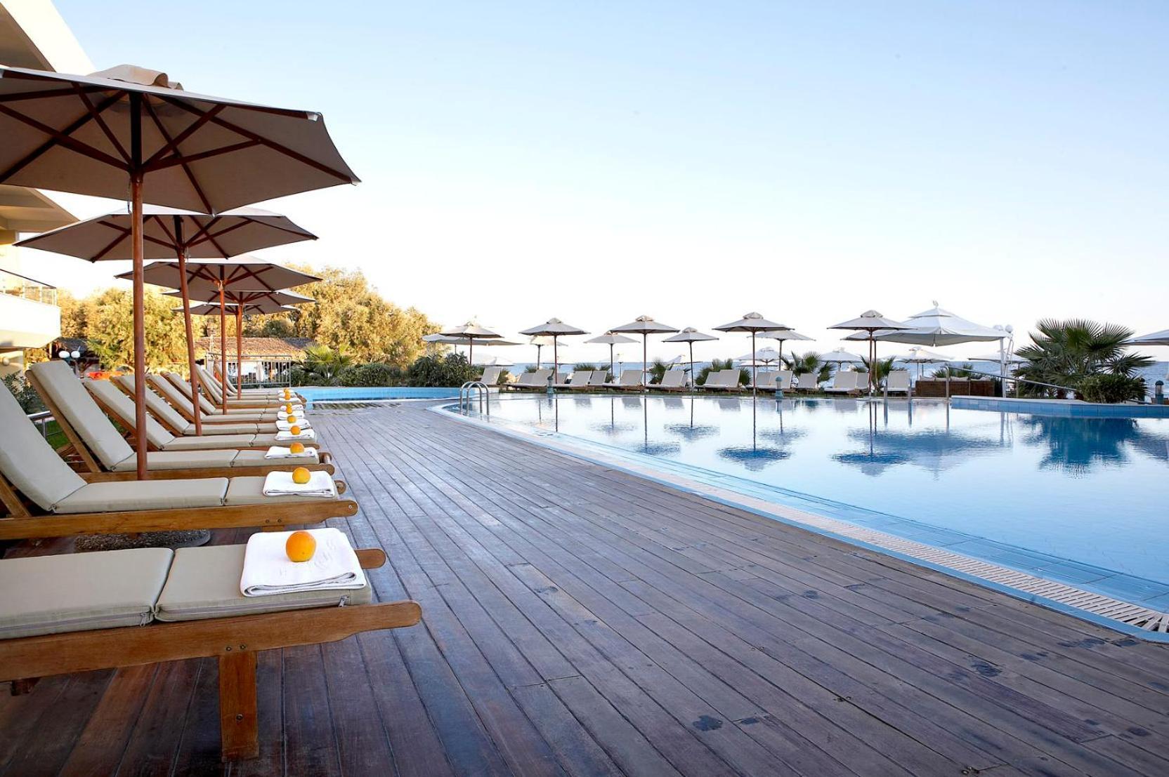 Thalassa Beach Resort & Spa (Adults Only) Agia Marina  ภายนอก รูปภาพ